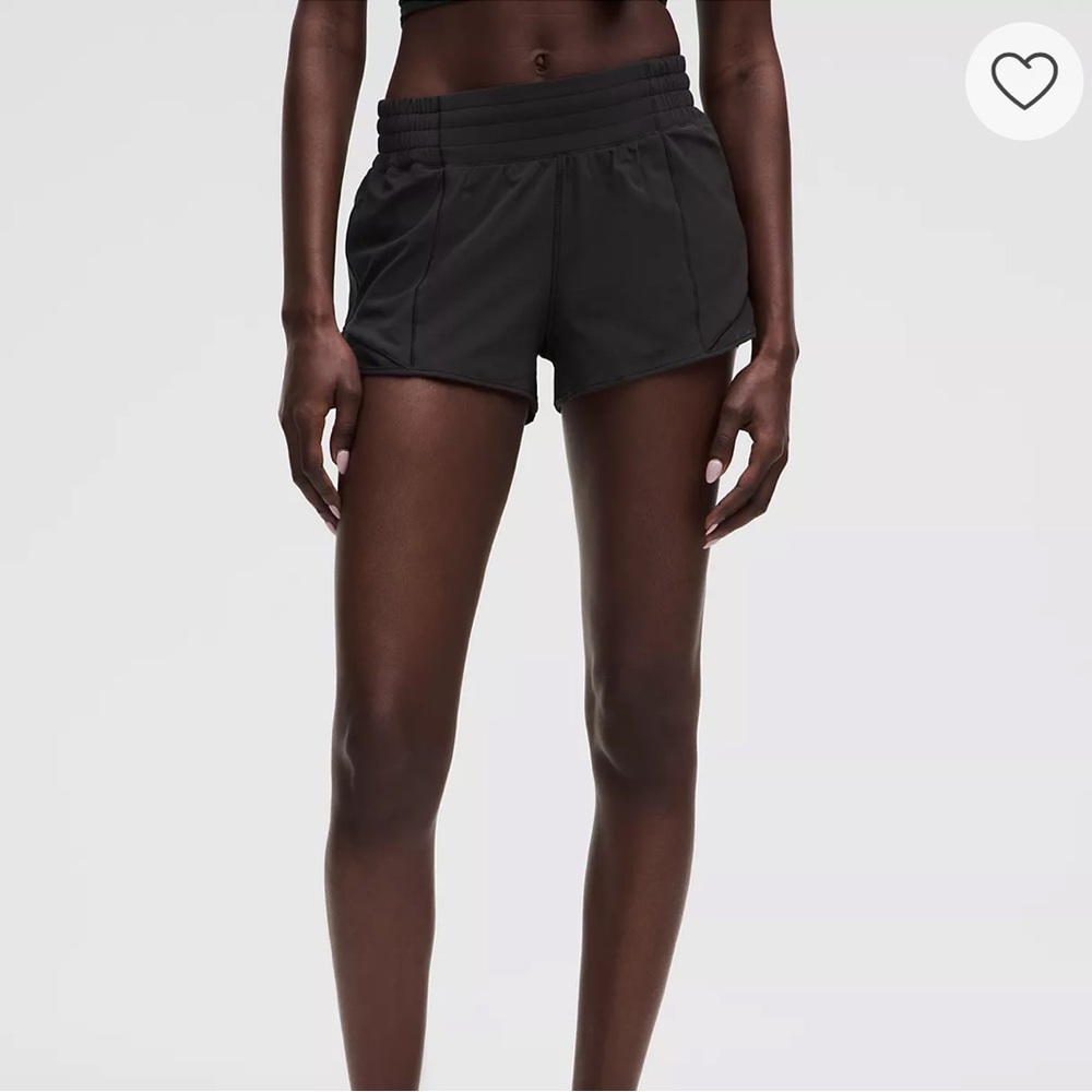 NWT Lululemon Hotty Hot High-Rise Lined Short 2.5"